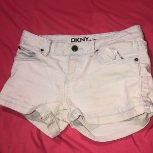 my favorite white shorts!